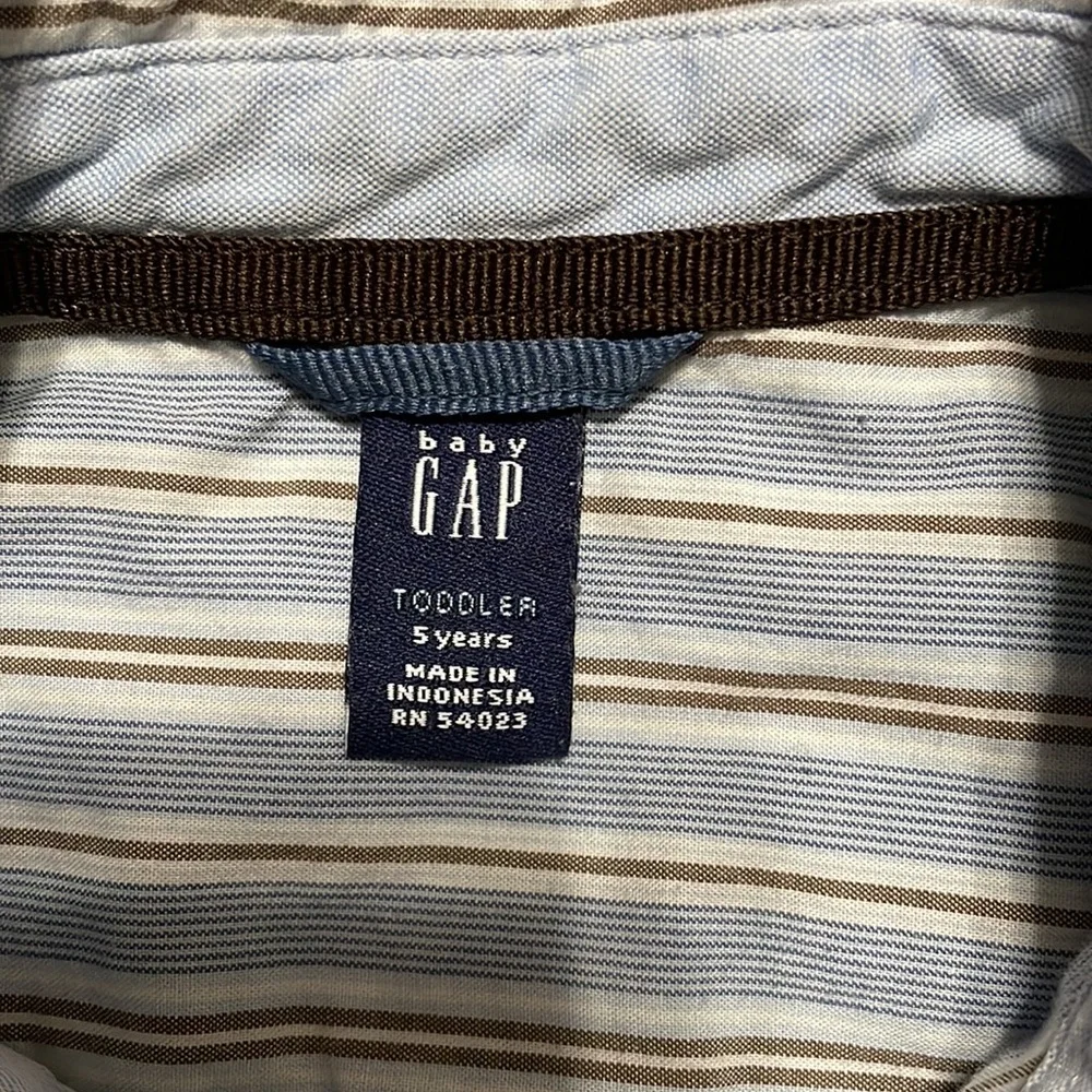 Gap Toddler Boys 5 Year old button‎ down shirt Blue Gray striped great condition